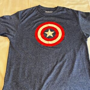 Marvel Captain America blue T-shirt-large